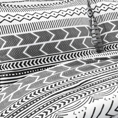 Hygge Geo Reversible Comforter Set - Lush Décor 4 Hygge Geo Reversible Comforter Set - Lush Décor - Image 2
