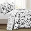 Scandinavian Floral Quilt Set - Lush Décor